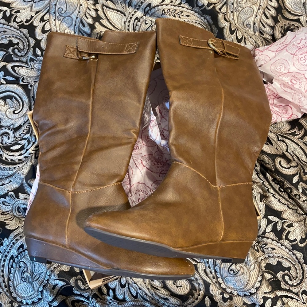 So Authentic American Heritage brown boots size 7